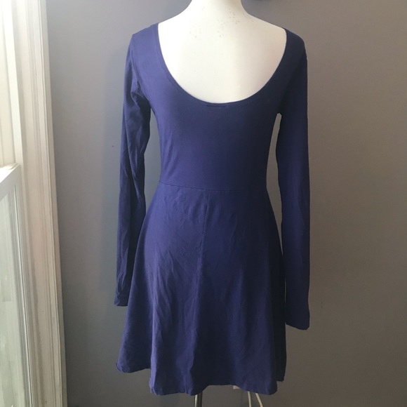 Scoop neck long sleeve Angie dress - Picture 4 of 7